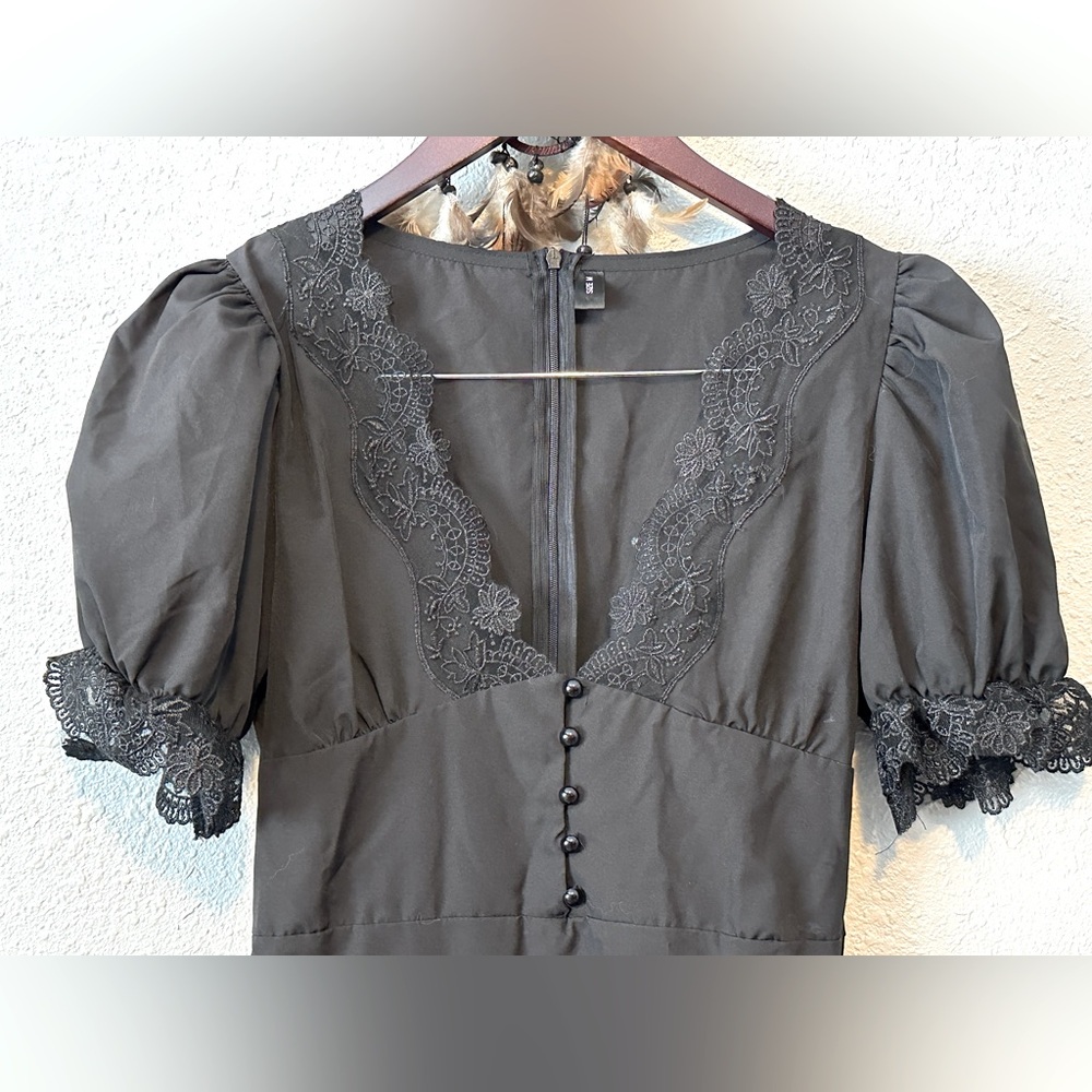 Black Lace Trim Ruffle Mini Dress Size Medium V-Neck Short Sleeve Party Dress - Picture 5 of 13
